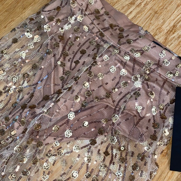 SOLD NWT - White Fox Mesh Sequin Set - Picture 5 of 5